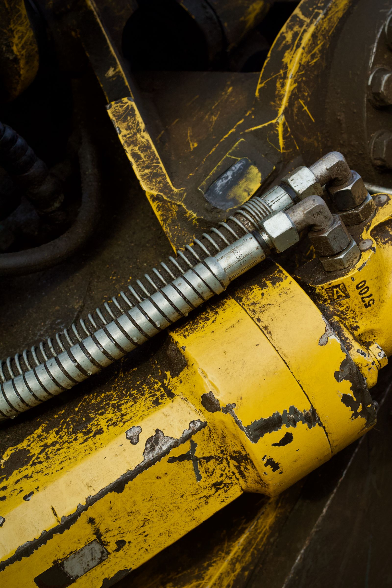 Hydraulisen koneiston letkut ja putket